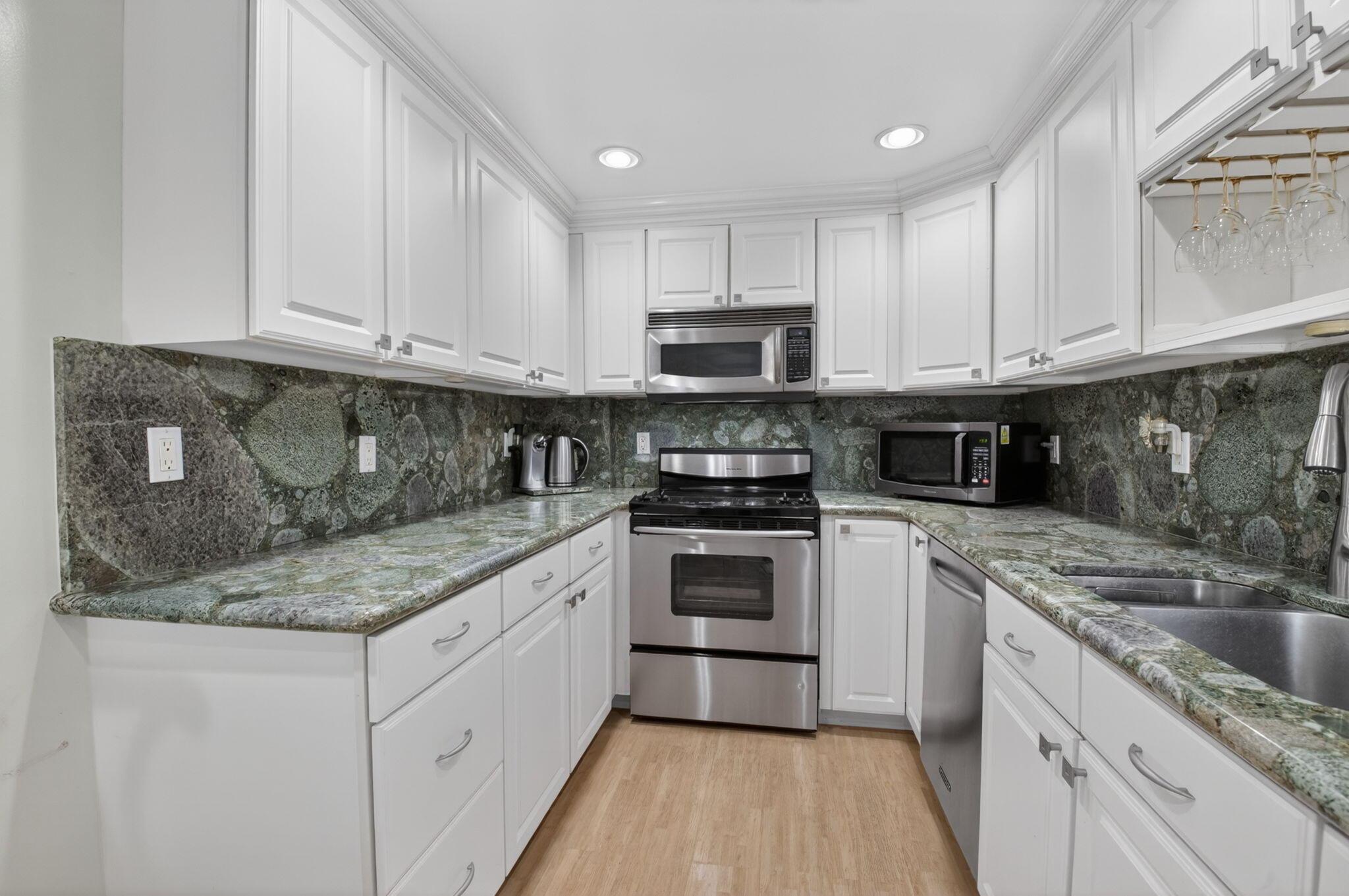 Image 2: Kitchen