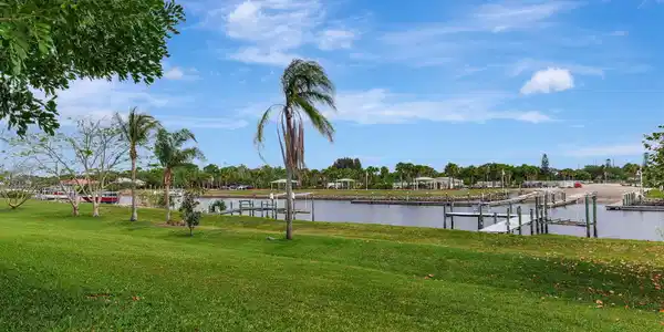 Image 4: 37-web-or-mls-632A5555