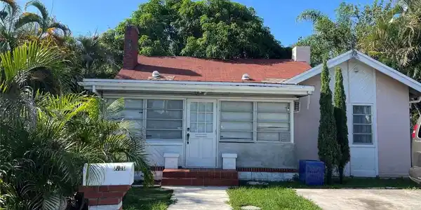 1719 Hayes Street