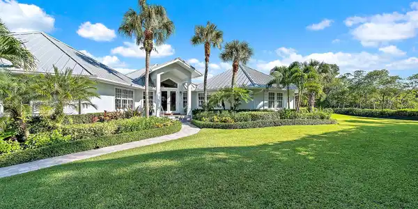 105 Harbor Way