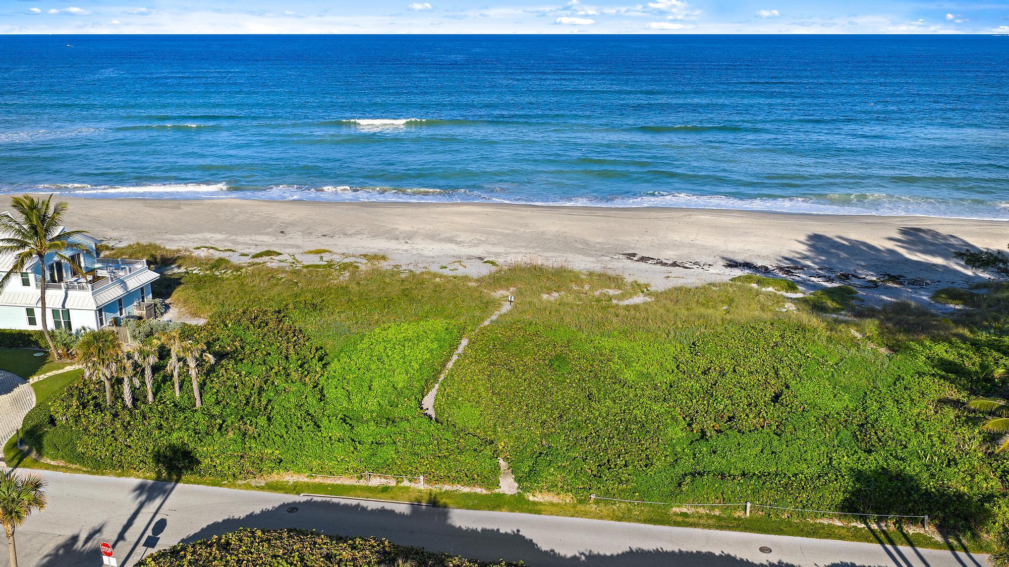 Image 3: Deeded Beach Access Path