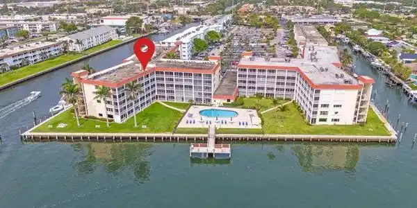 100 Paradise Harbour Boulevard
