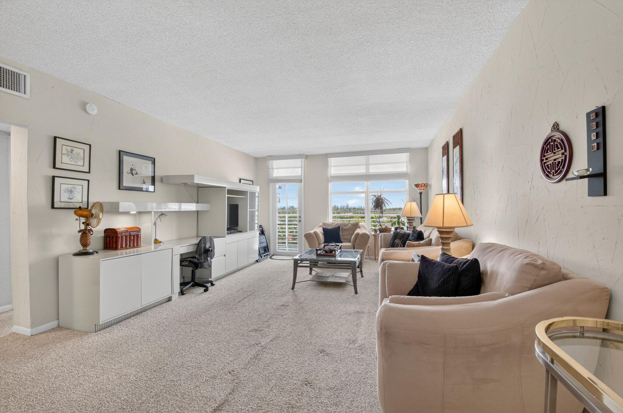 Image 3: Living Area