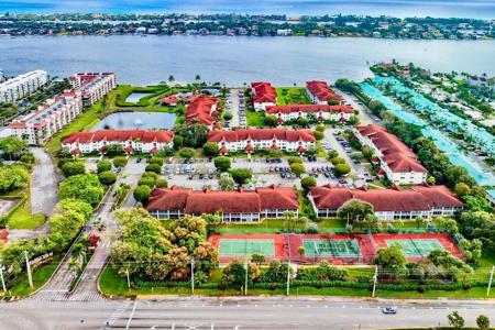 109 Half Moon Circle