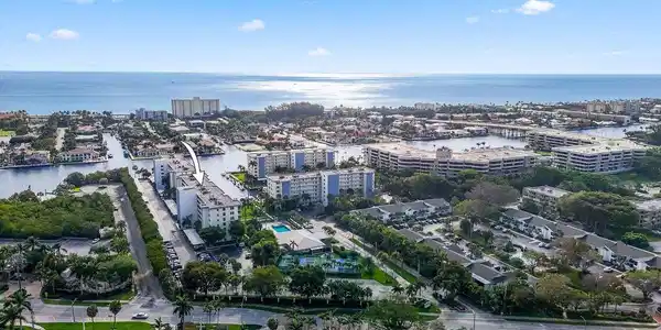 1 Harbourside Drive