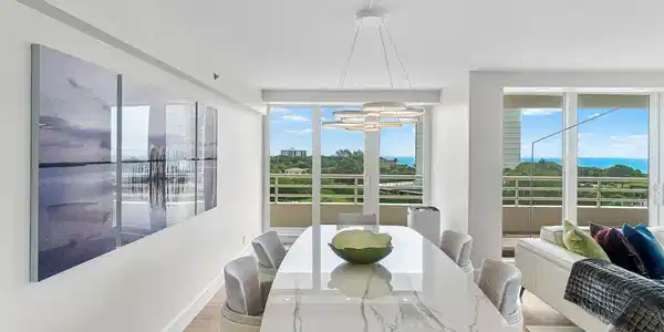 Image 4: DINING ROOM