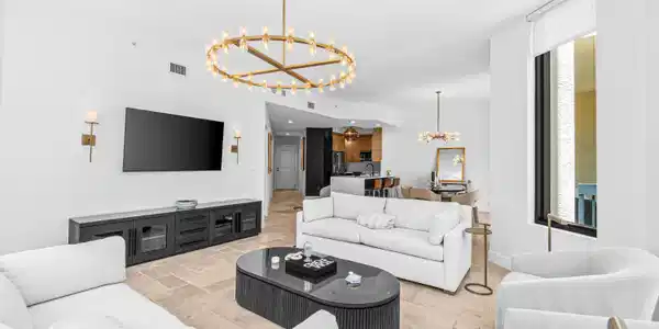 Image 2: Gorgeous RH Designed open Floor Plan