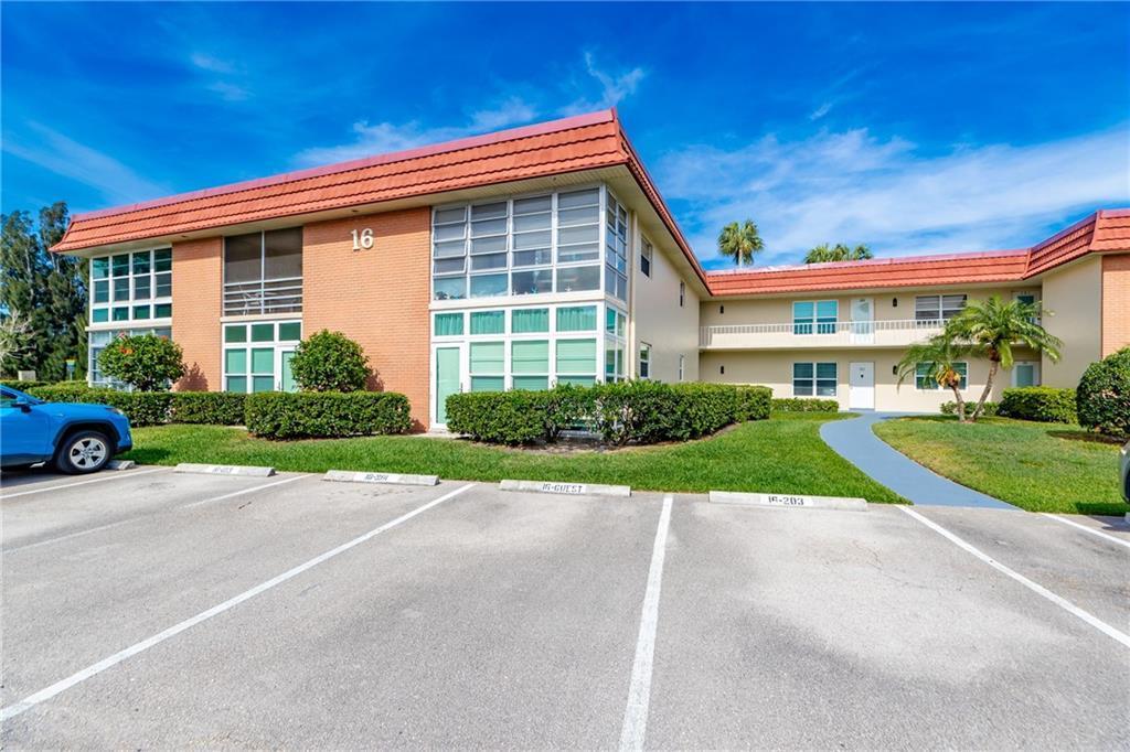 Image 1: 16 vista palm 204 1