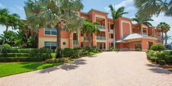 1701 Gulfstream Ave