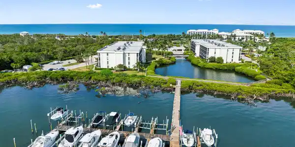 3792 NE Ocean