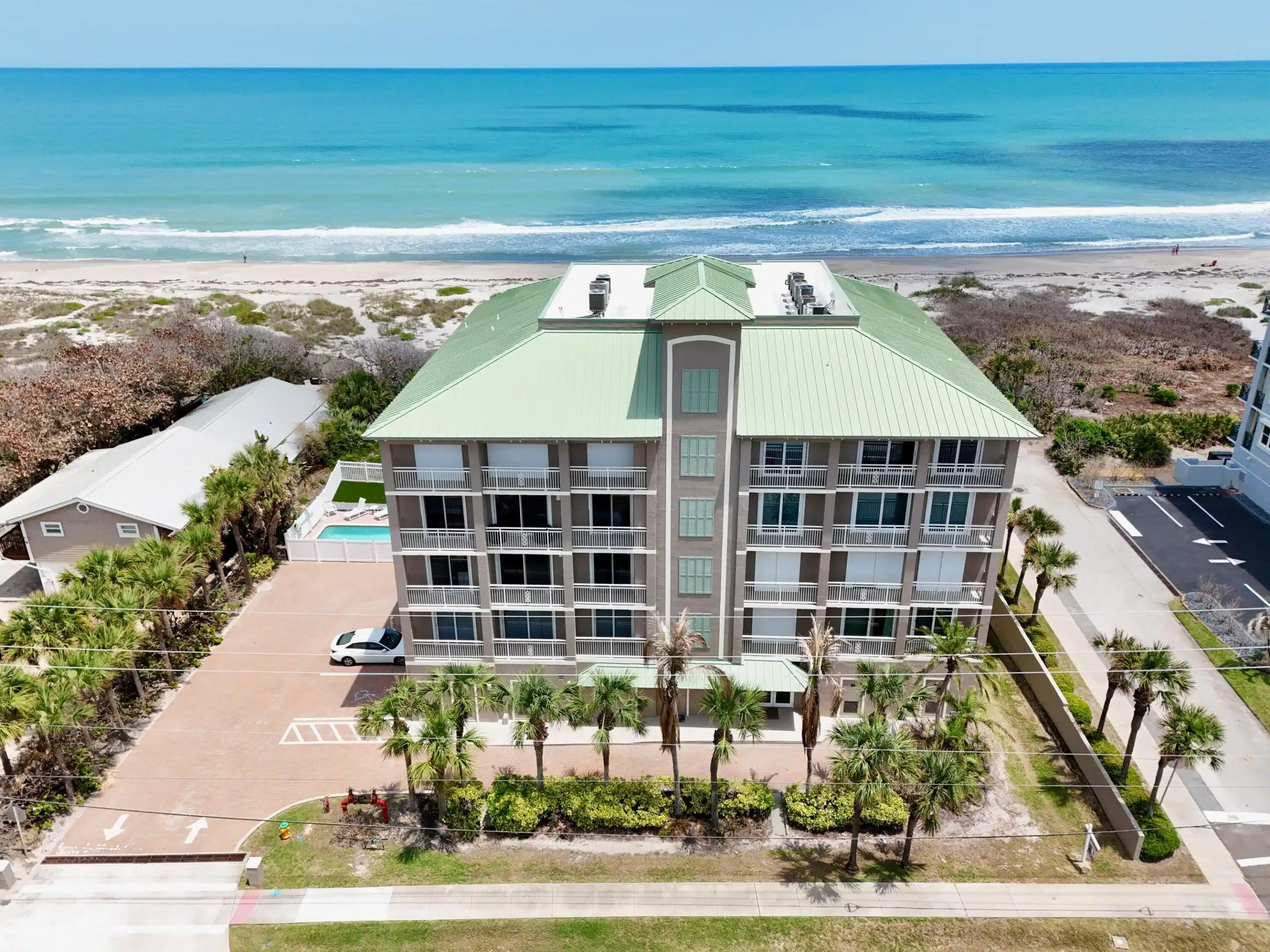Image 1: Direct Oceanfront Condo