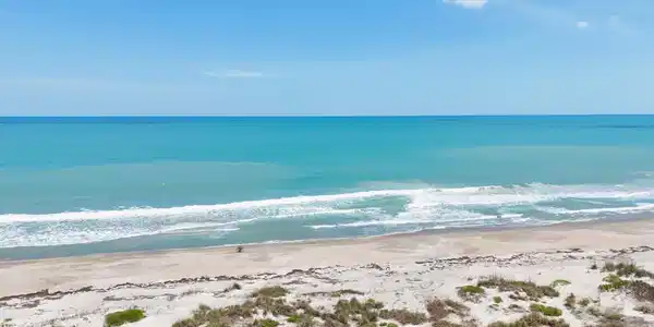 Image 2: Beach Lifestyle