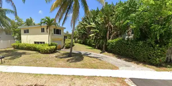 475 NE 14th Street