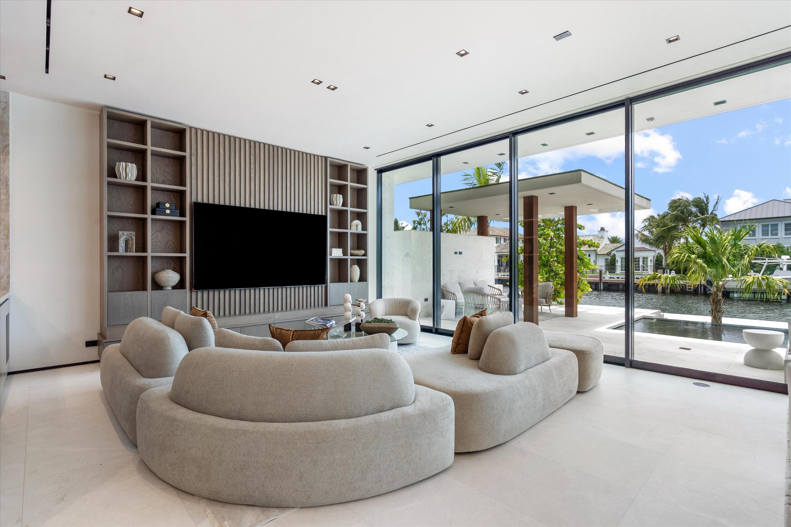 Image 3: 01-1721 SE 11th Street Ft. Lauderdale, F