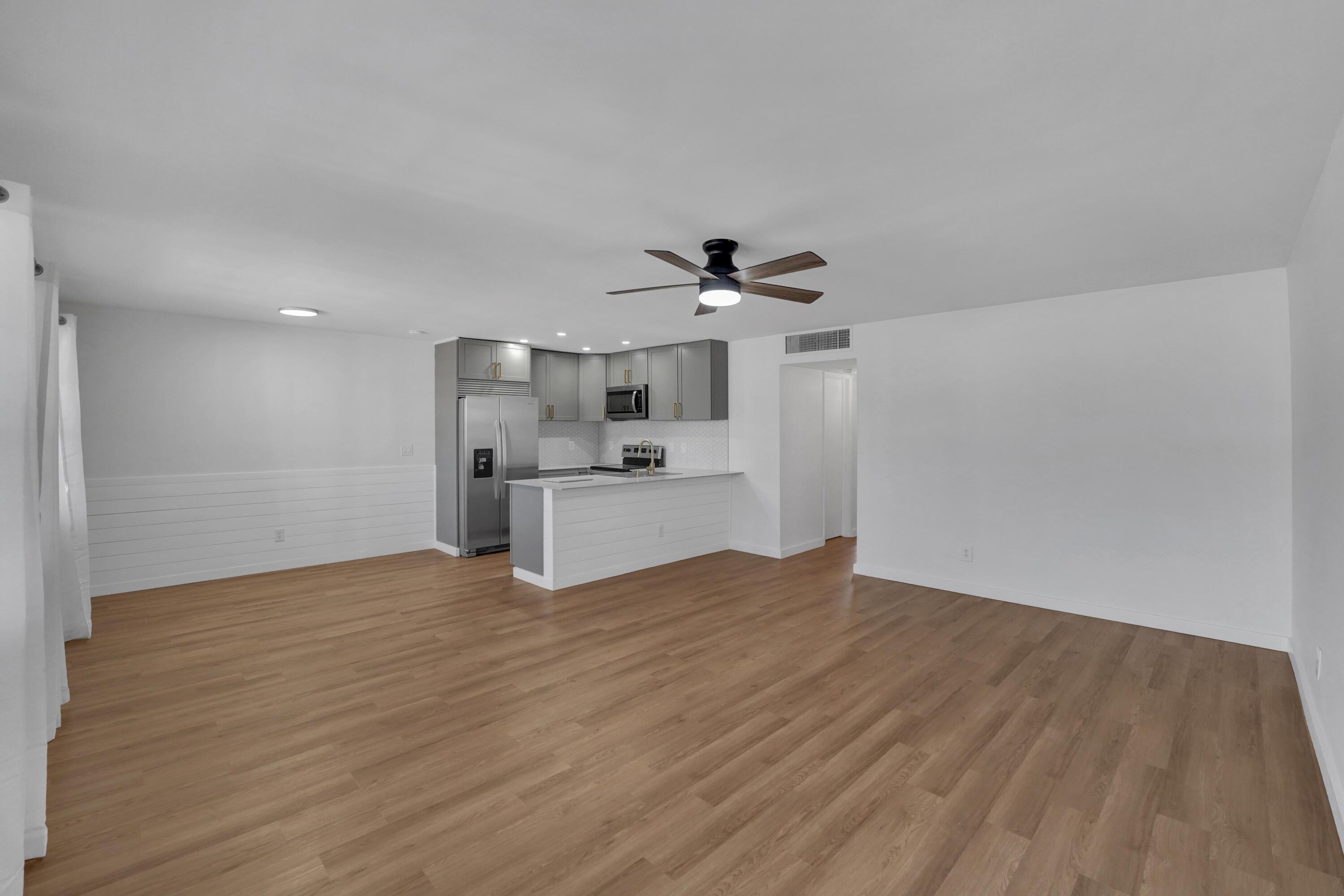 Image 2: LivDinKit Wide