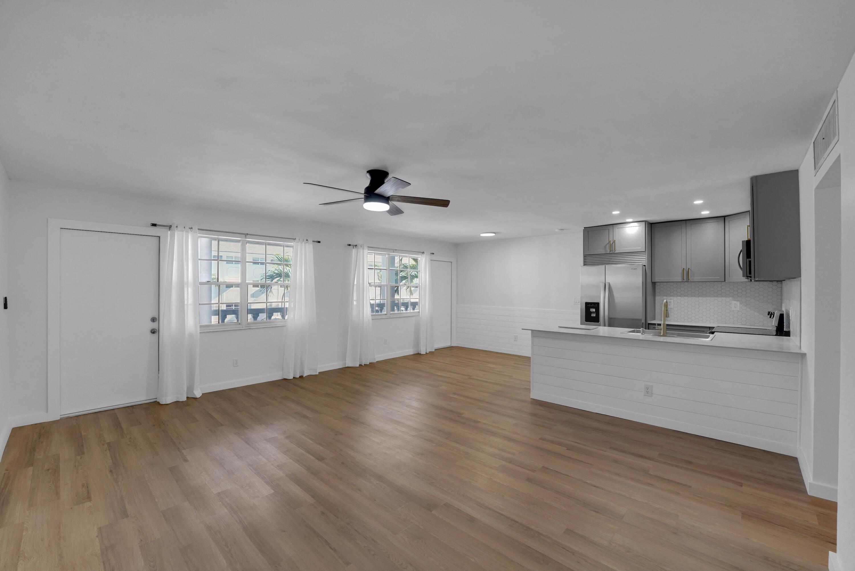 Image 4: LivingDiningKitchen