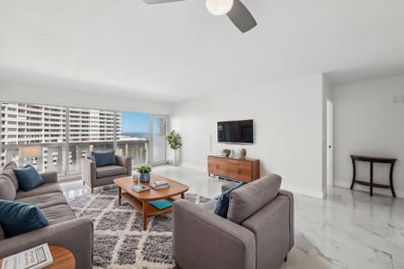 2100 S Ocean Dr