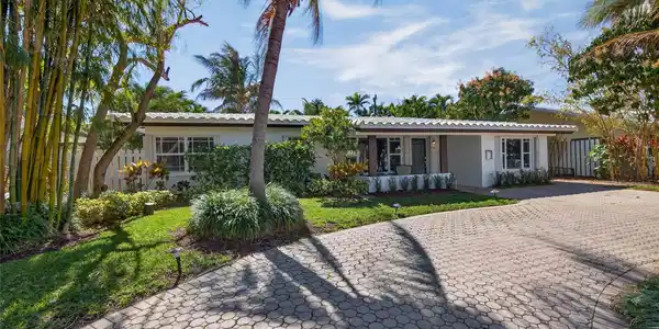 268 Hibiscus Avenue