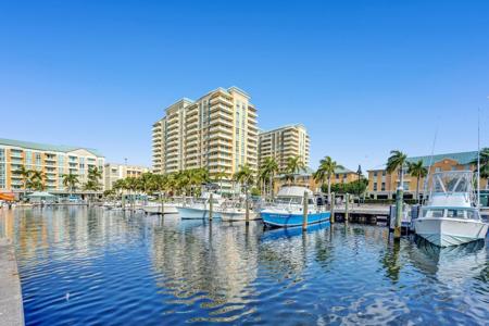 700 E Boynton Beach Boulevard