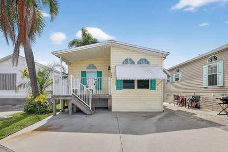 566 Nettles Boulevard