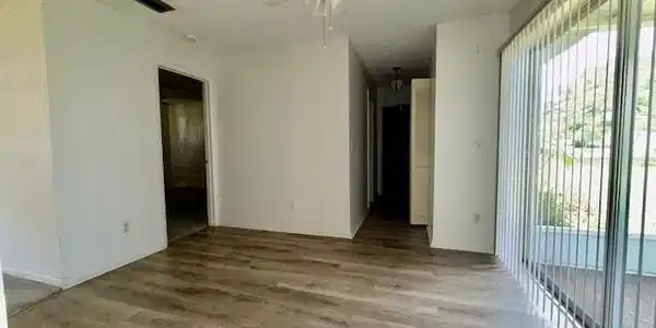Image 4: Dining Room