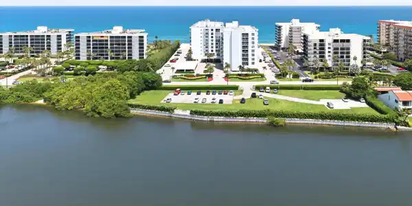 Image 3: DJI_20260817144928_0106_D