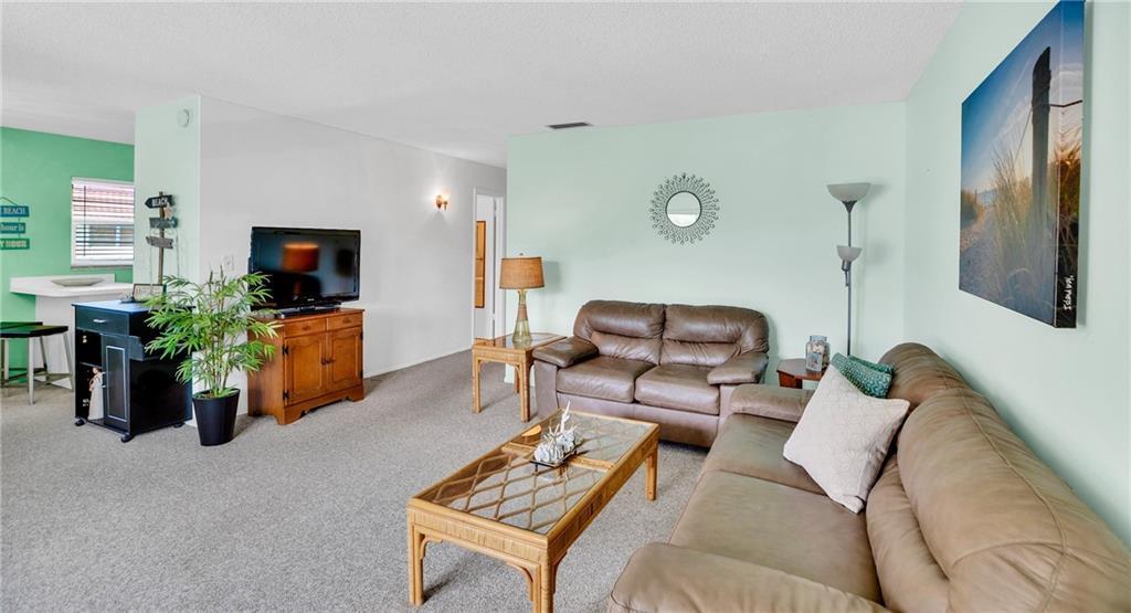 Image 3: 6 vista palm 202 3