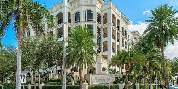 1 N Ocean Boulevard