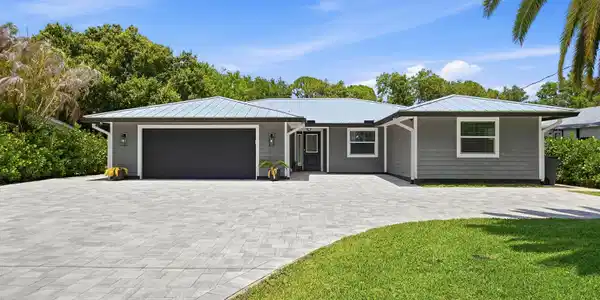 1409 SW Ibis Street