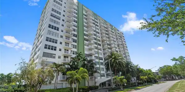 2100 Sans Souci Boulevard