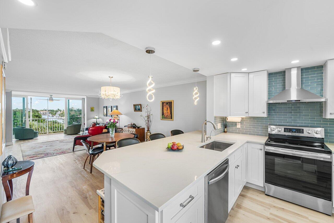 Image 1: OPEN FLOOR PLAN-CANAL VIEW-MODEL PERFECT