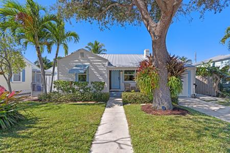 1517 N Palmway