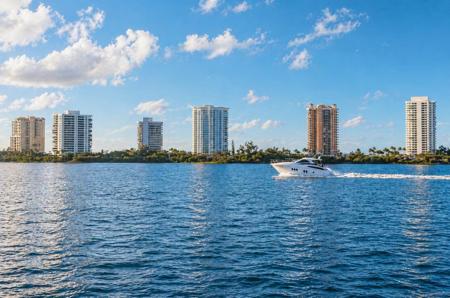 301 Lake Shore Drive