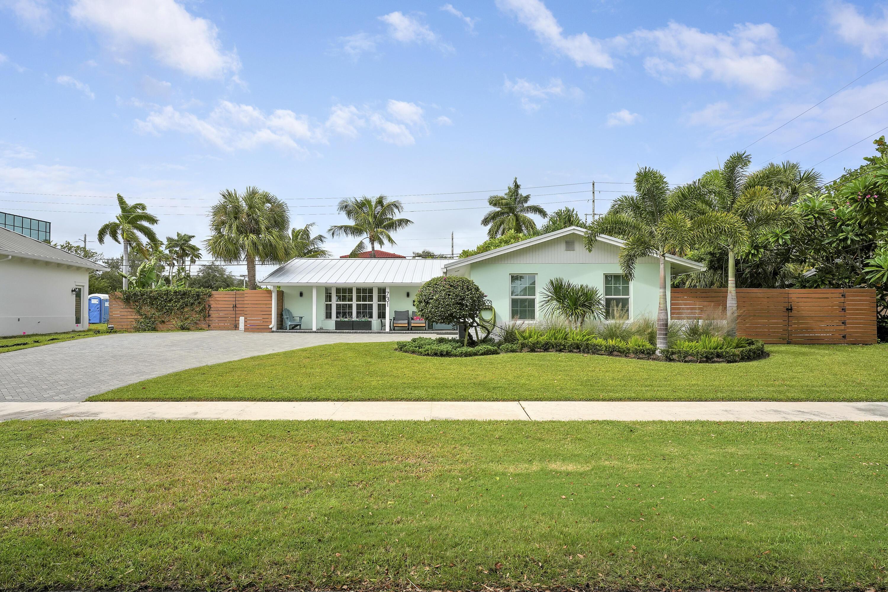 Image 3: House-40