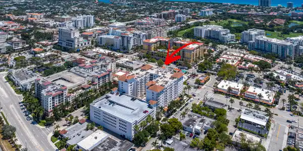 233 S Federal Highway
