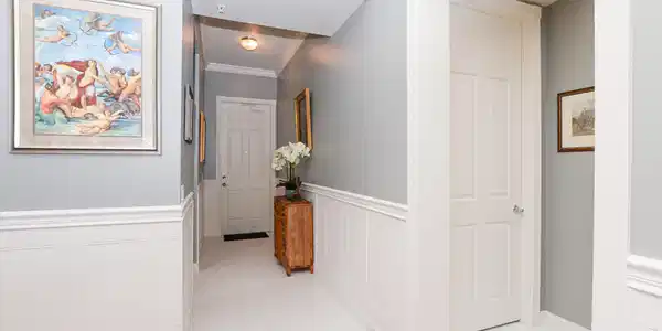 Image 2: Foyer