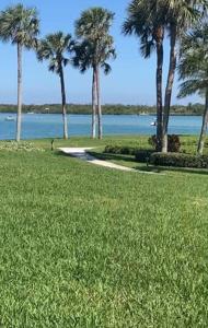 300 Intracoastal Place