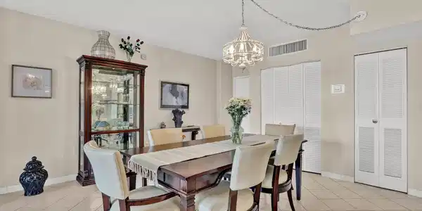 Image 4: Spacious Dining Room