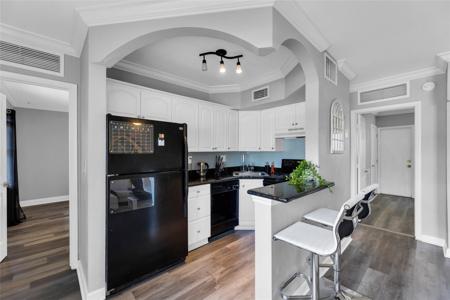 744 NE 14th Ave