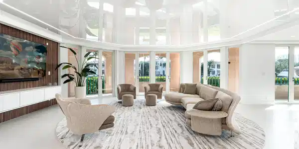 100 SE 5th Avenue