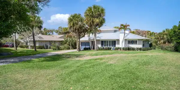 Image 3: 3-web-or-mls-715 Conn Way-2