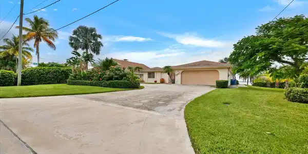 1701 Bayshore Blvd Drive