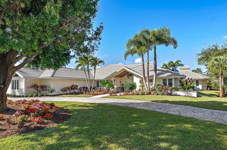 2500 NW Hollyberry Lane