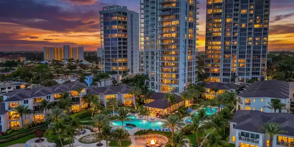 2 Water Club Way