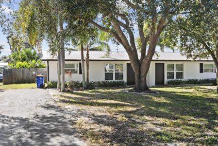 2456 SW Hideaway Lane