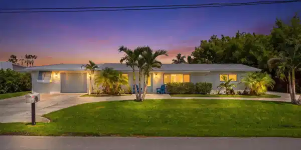 387 SW RIVERWAY Boulevard