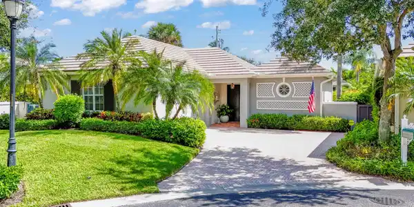 2136 Sea Mist Ct