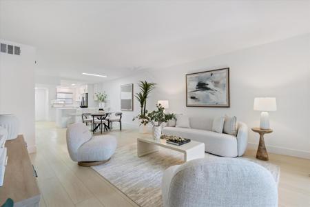 700 NE Harbour Terrace