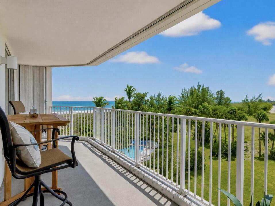 Image 4: Balcony view