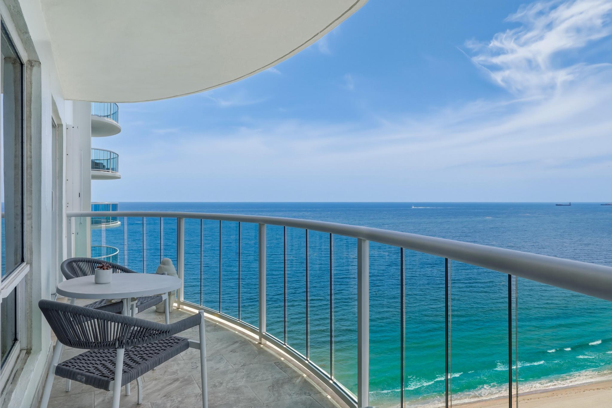 Image 2: Balcony